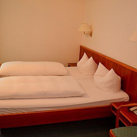 Landgasthof mit Gästezimmer Frohe Einkehr Merzhausen Exterior foto